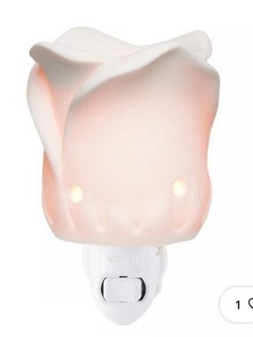 Tea rose Scentsy wall warmer